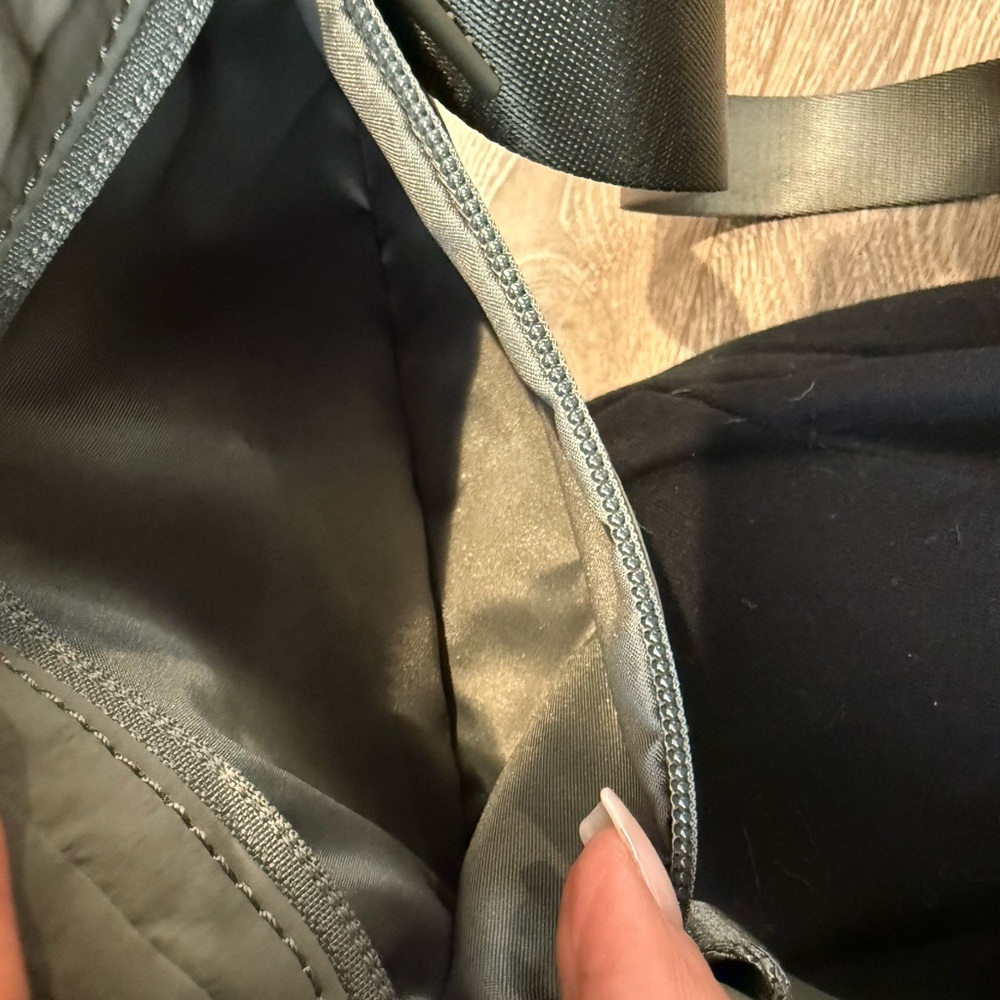 Lululemon Everywhere Belt Bag 1L - Picture 4 of 4